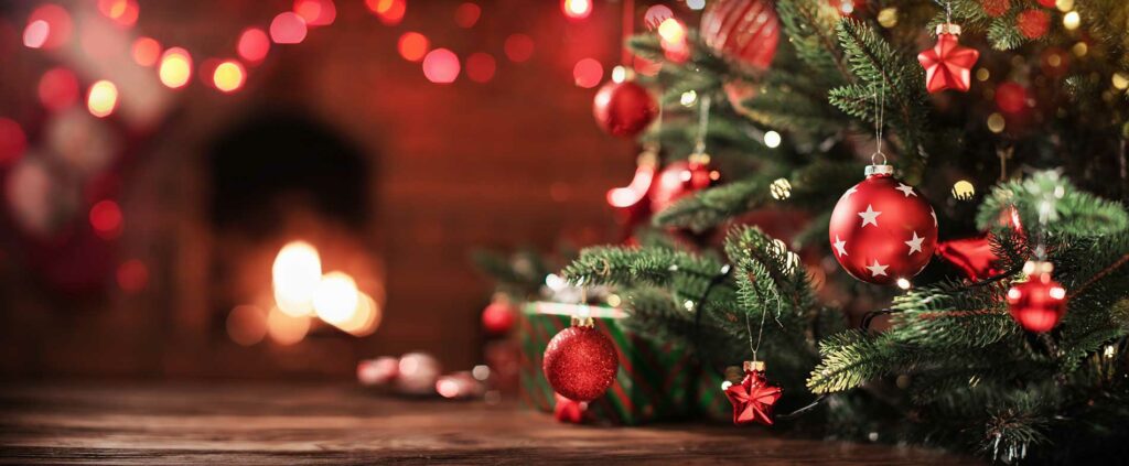 ornaments-on-a-christmas-tree